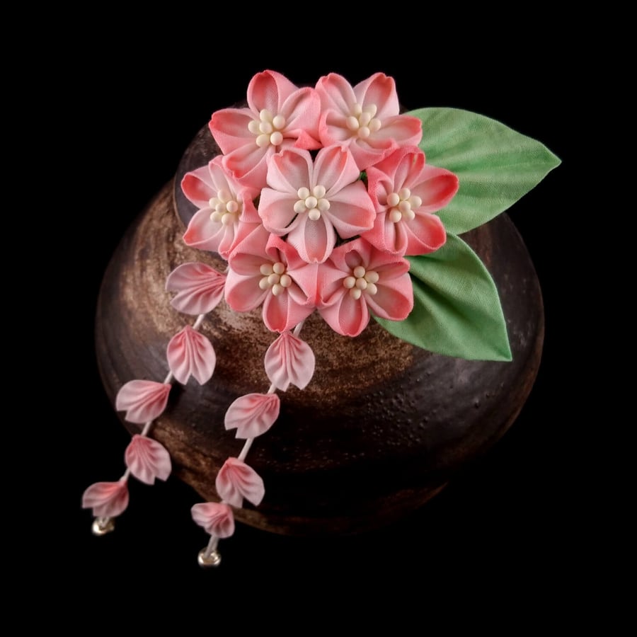 Fubuki: Cherry Blossoms and petals Hair Pin