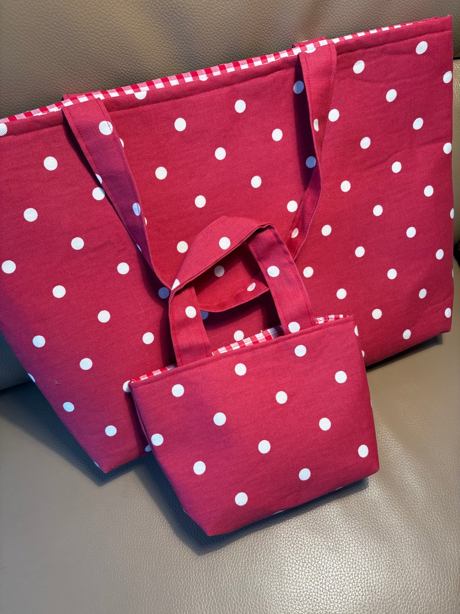 Parent and child matching tote bags 