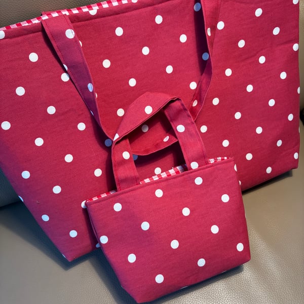 Parent and child matching tote bags 