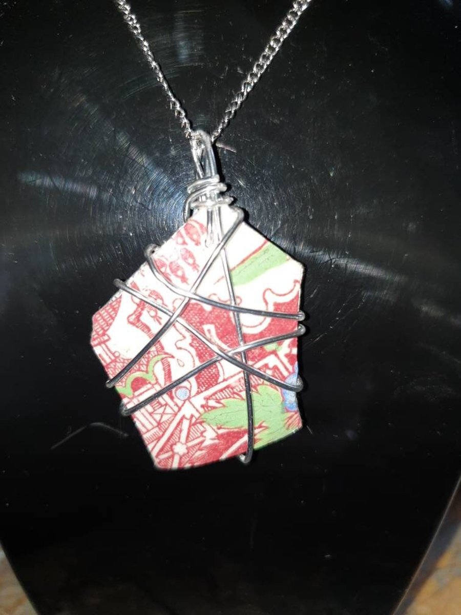 Red Scenic Mudlarking Pendant