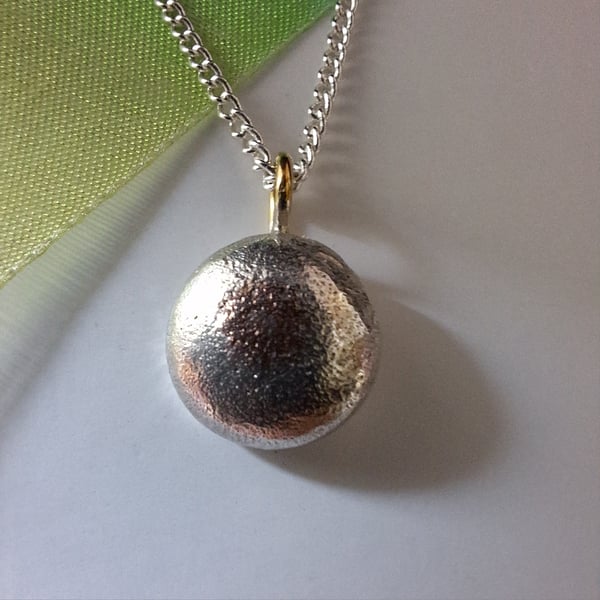 Round Silver Pebble