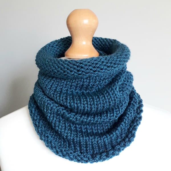 Turquoise Merino Wool Cowl, Scarf, Infinity Scarf, Neck Warmer