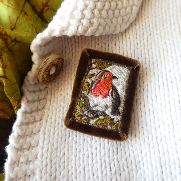 Robin Brooch- hand stitched textile 