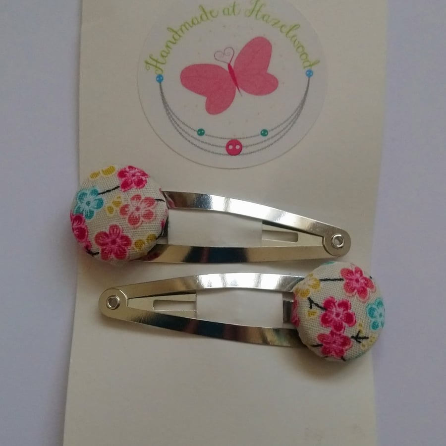 Cream Floral Design Fabric Covered Button Hair Clips