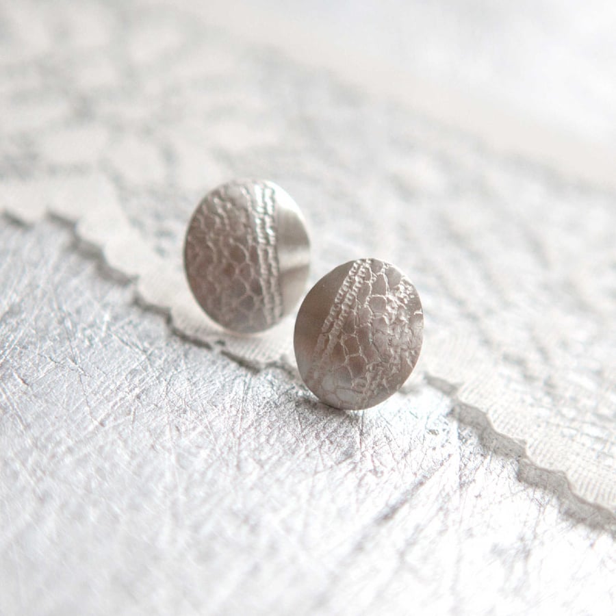 Oval White Lace Earrings