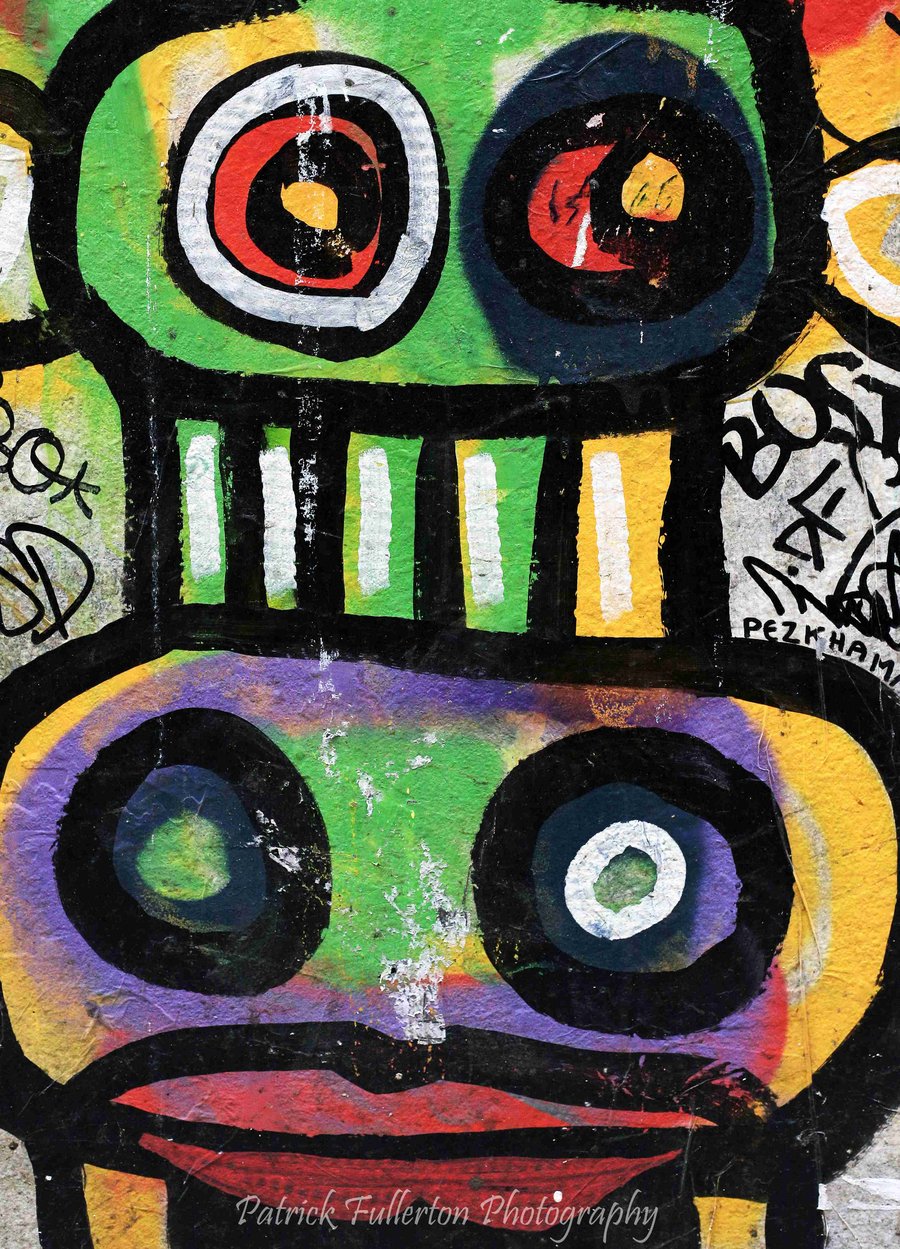 Urban Graffiti Barcelona, 5" x 7" image mounted in a 9" x 7" mount.