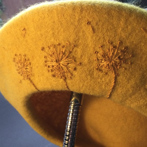 Yellow pure new wool embroidered beret