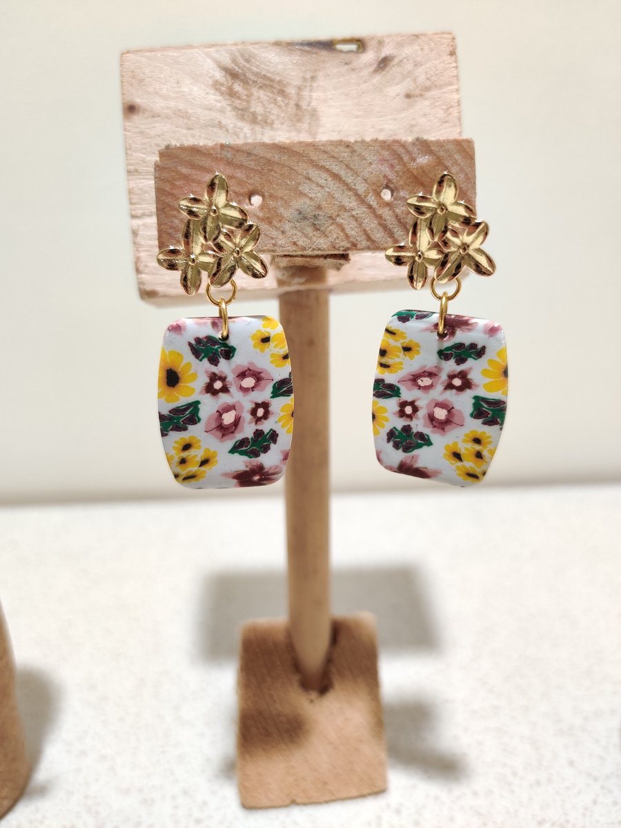 Sunflower floral dangle earrings 