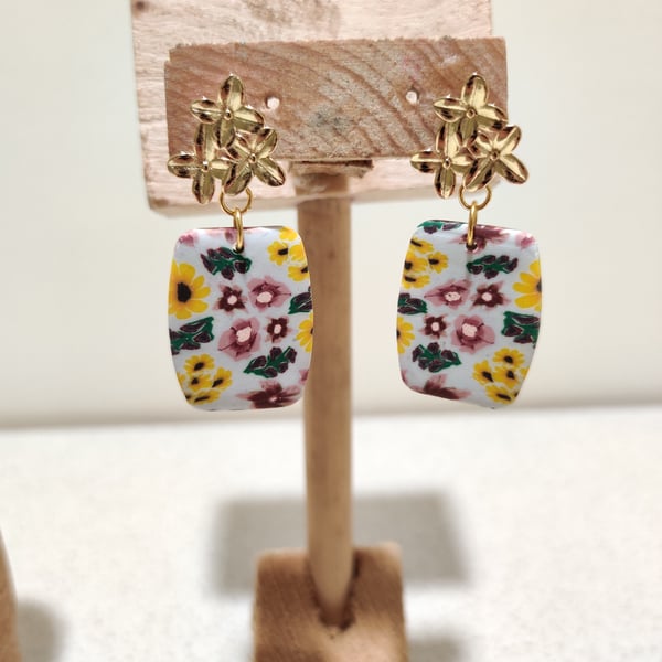 Sunflower floral dangle earrings 