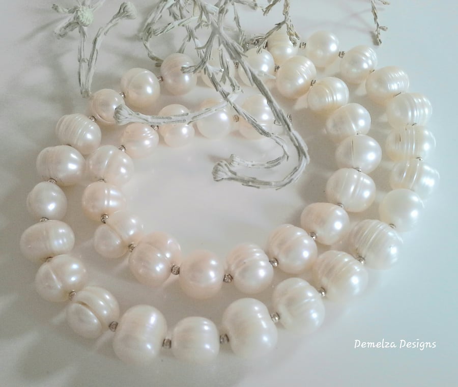 Fresh hot sale pearl necklace