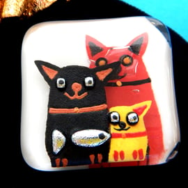 Handmade Fused Glass 'Cats with Fish' Brooch