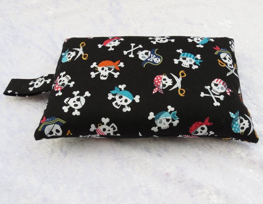 Mouse wrist rest, wrist support, made from cotton, skulls