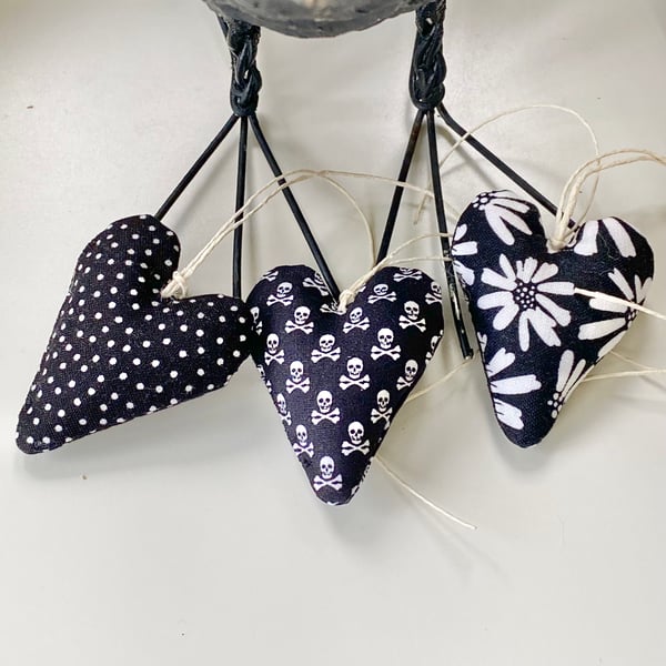 SALE ITEM - HALLOWEEN HEARTS - trio, black and white