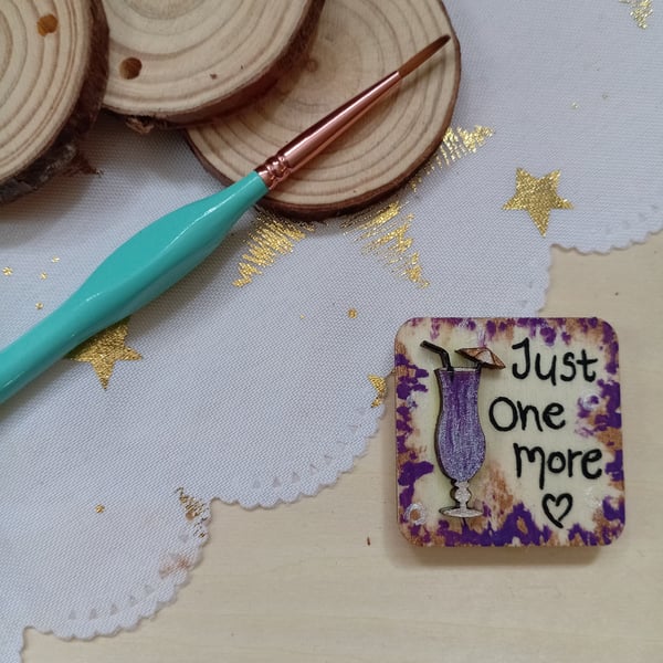 Wooden square shaped purple cocktail fridge magnet