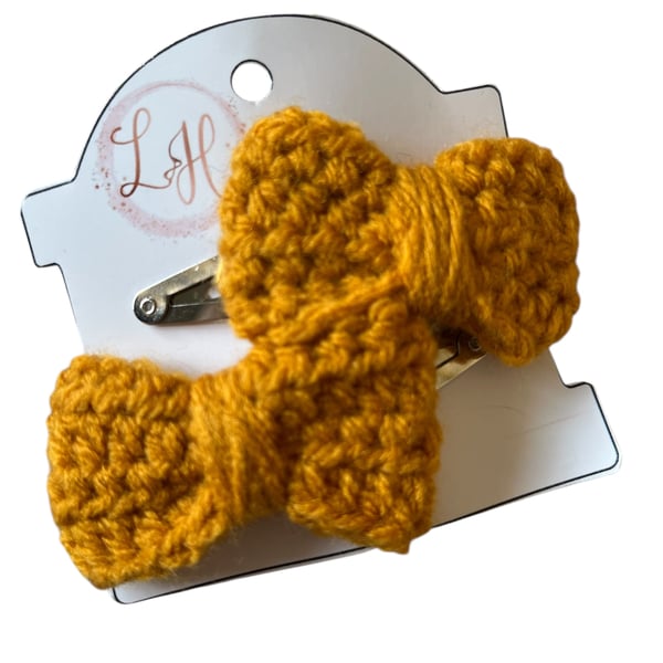Mustard Bows 