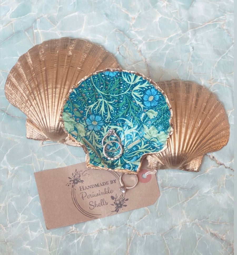 William Morris Seashell- Seaweed design 