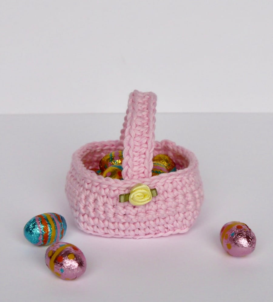 Pink Fillable Mini Gift Basket