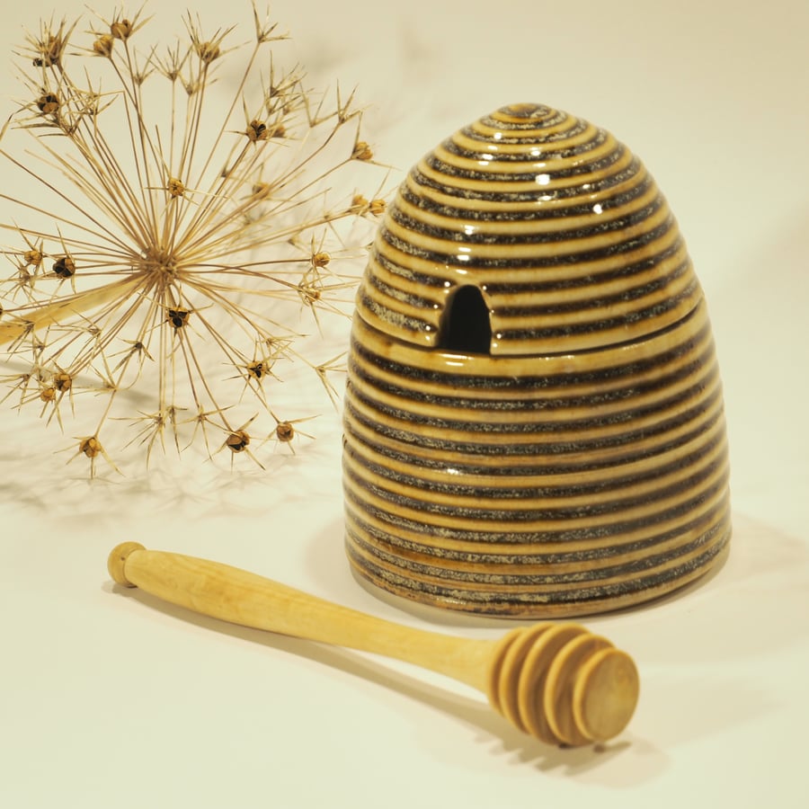 Taller Beehive Honey Pot J, SLIGHT SECOND - SECONDS SUNDAY