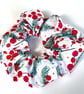 Christmas Scrunchie White Berry Print - Image 3