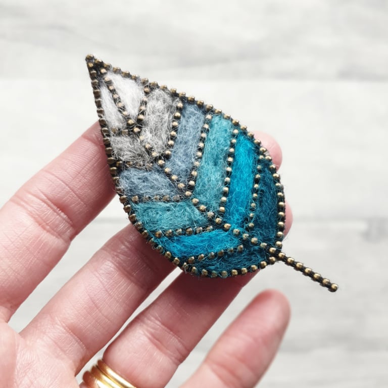 Hand Felted Leaf Brooch With Zip Edge Outline - Ice Blues