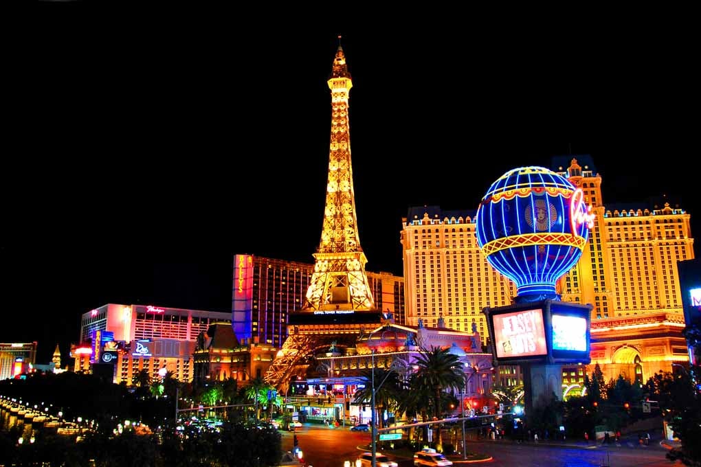 Las Vegas Skyline Cityscape At Night America 18"x12" Print