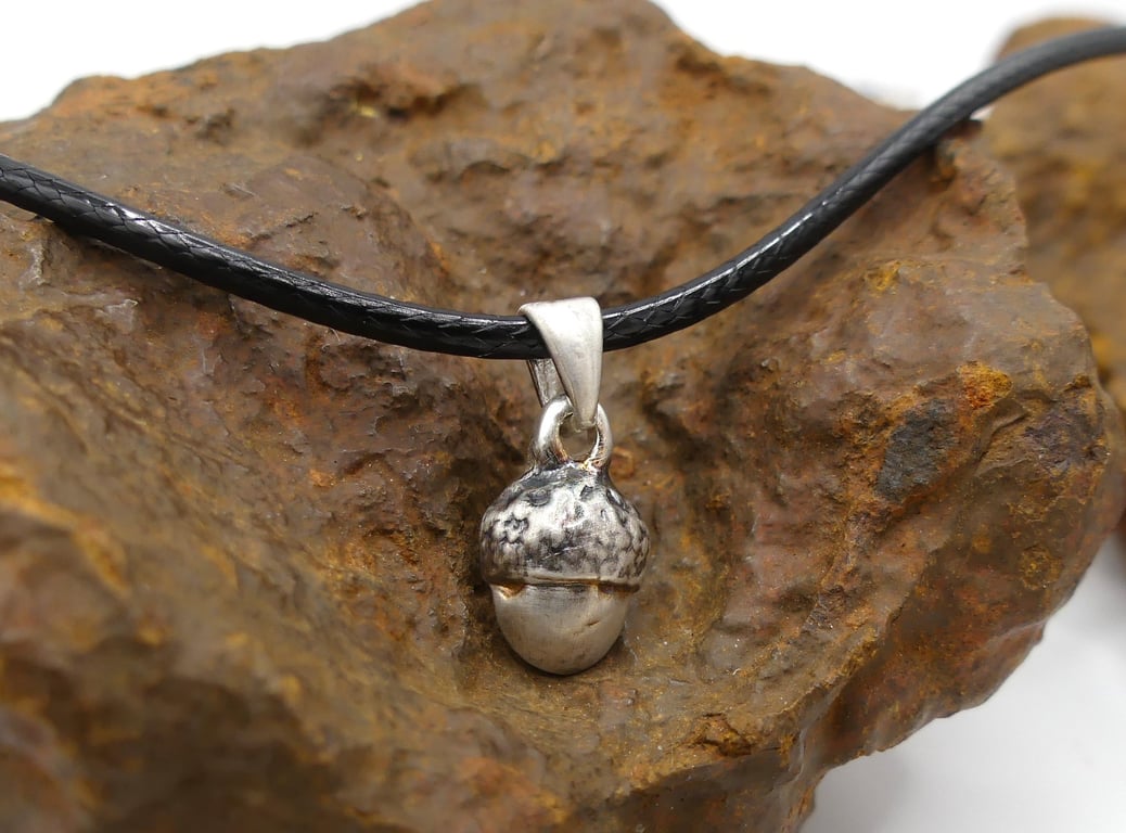 Sterling Silver Acorn Pendant Necklace, 25th Anniversary, Nature Jewellery Gift.
