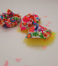 Set of 2 neon flower hair accessories,  clip on bow,scrunchie, yellow tulle. - Image 6