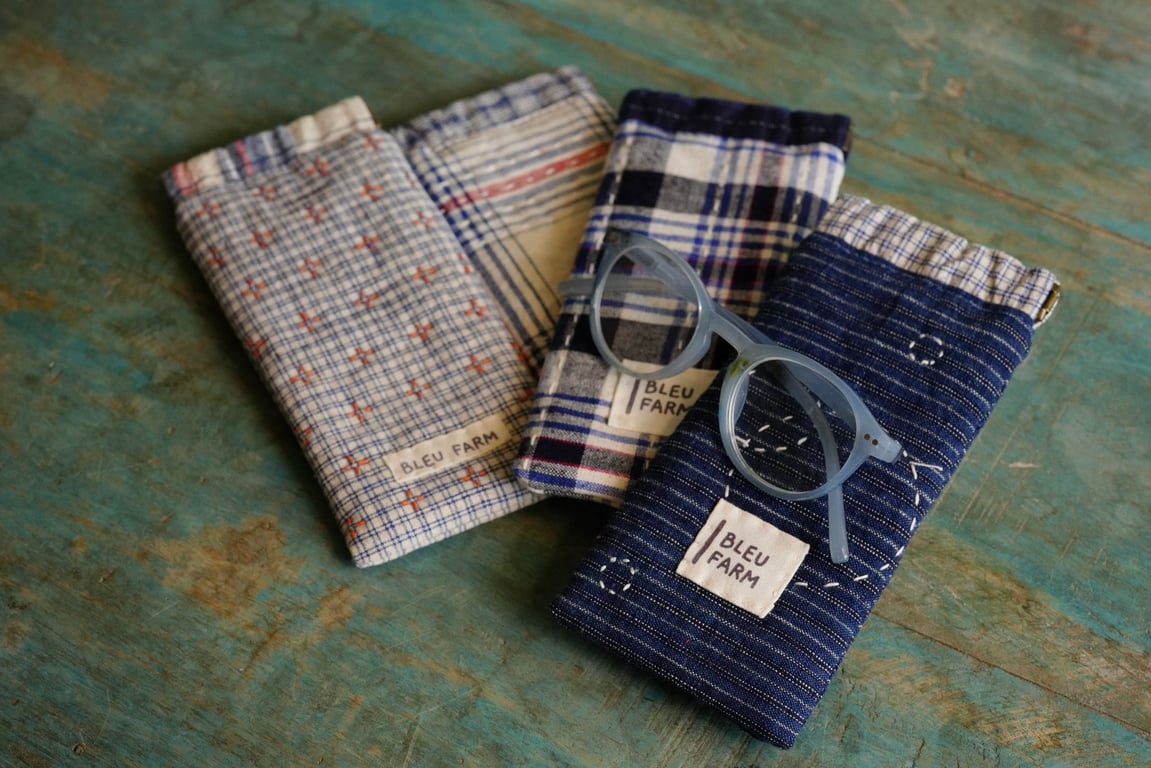 Vintage Fabric Reading Glasses Pouch – Snap Shut Portable Glasses Case