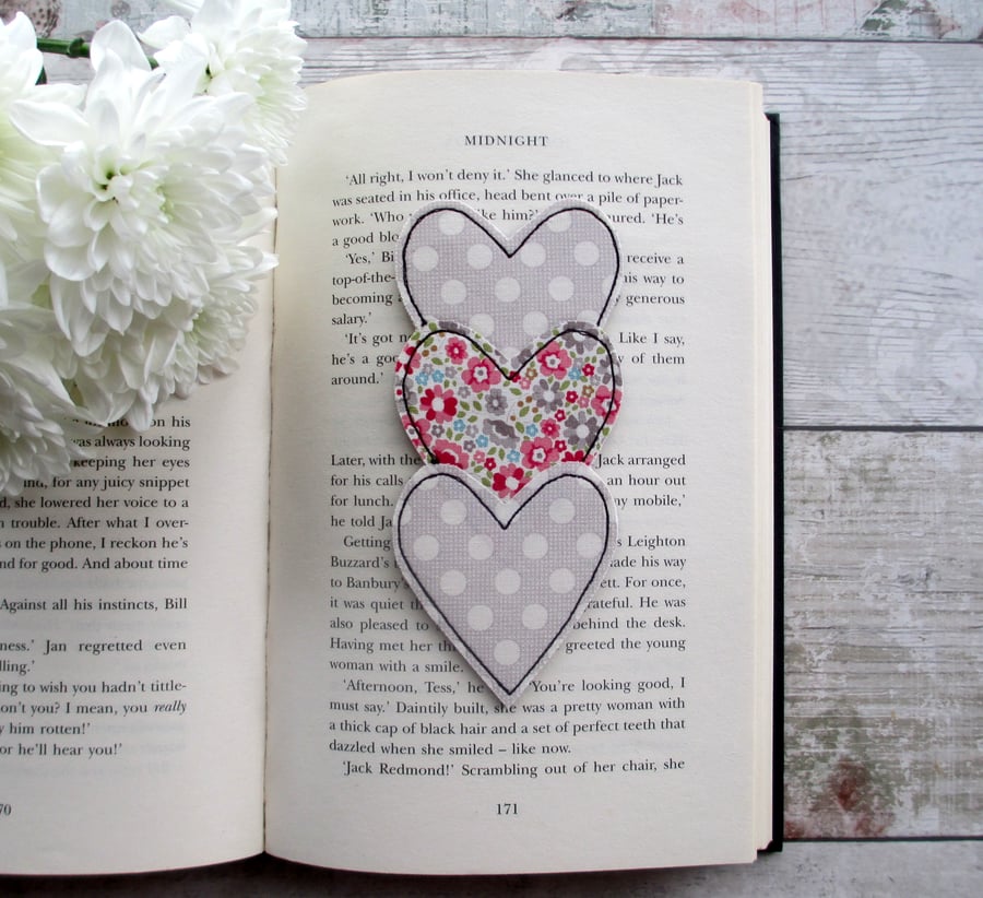 Hearts bookmark, reading gift