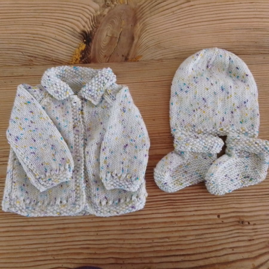 Handmade baby cardigan, hat and bootees set for 0-3 months.