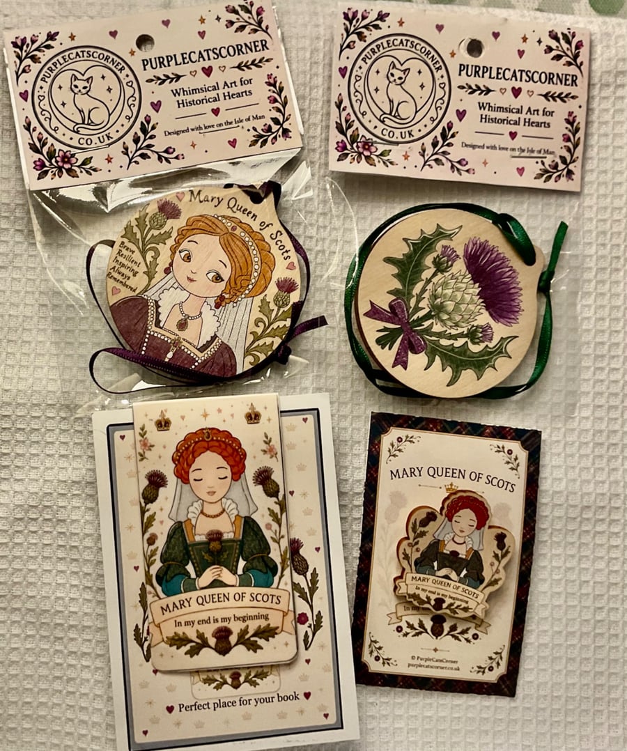 Mary Queen of Scots Gift Set – Wooden Pin, Magnetic Bookmark & 2 Wooden Hanging 