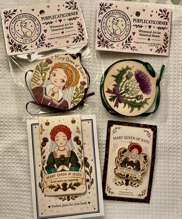 Mary Queen of Scots Gift Set – Wooden Pin, Magnetic Bookmark & 2 Wooden Hanging 