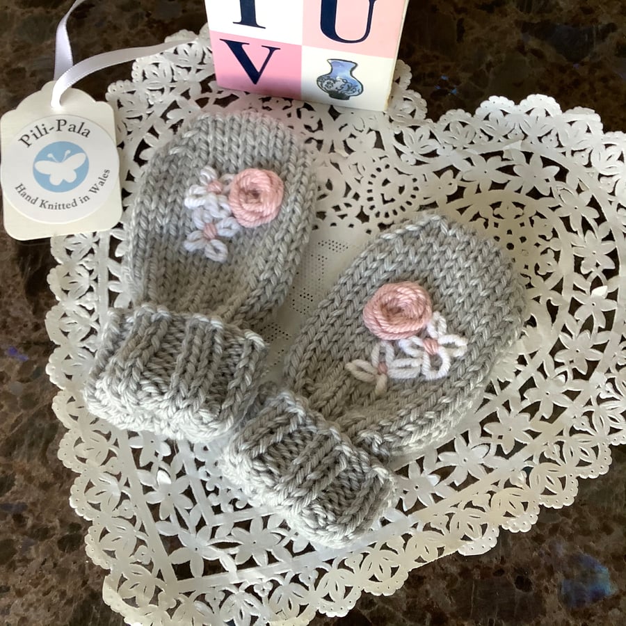Hand Knitted Baby Mittens 0-6 months