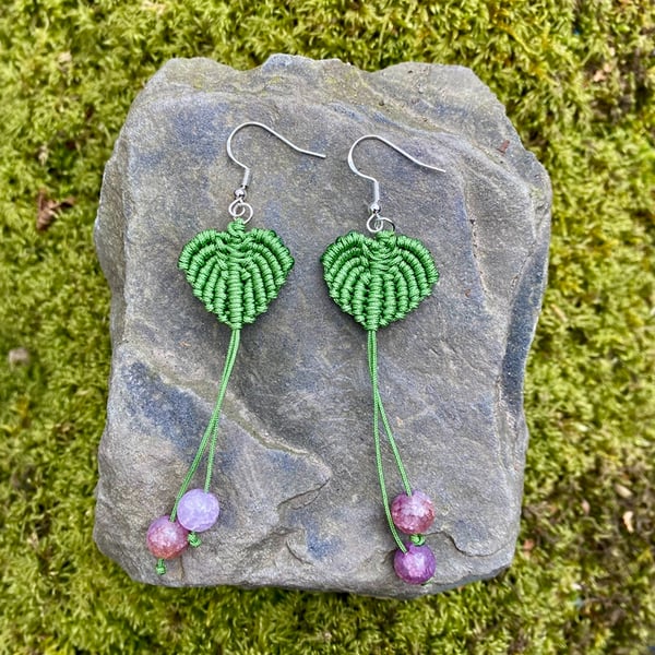 Green leaf drop macrame earrings