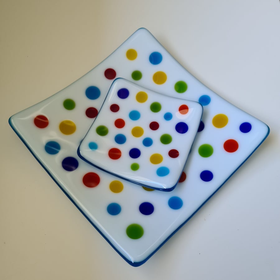 Fused glass spotty dish set with blue base
