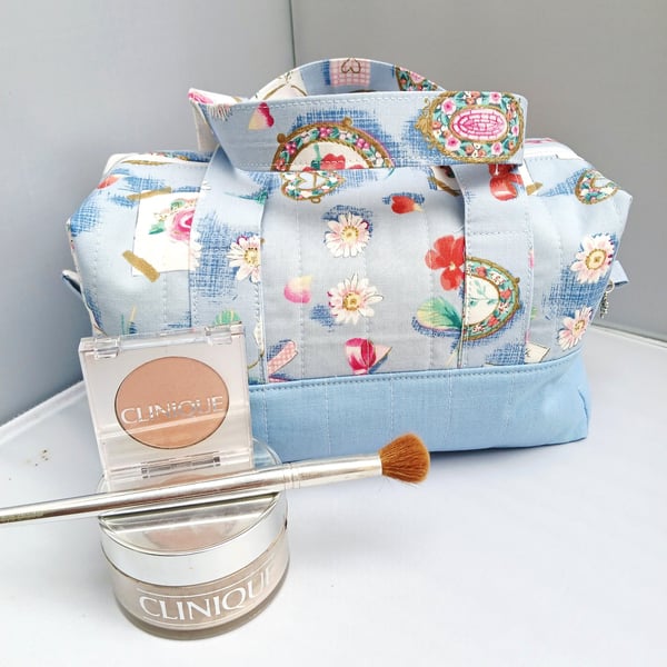Bags, Box Shaped Make Up Bag , Zip and Handles, Multi Use, Sewing, Crochet