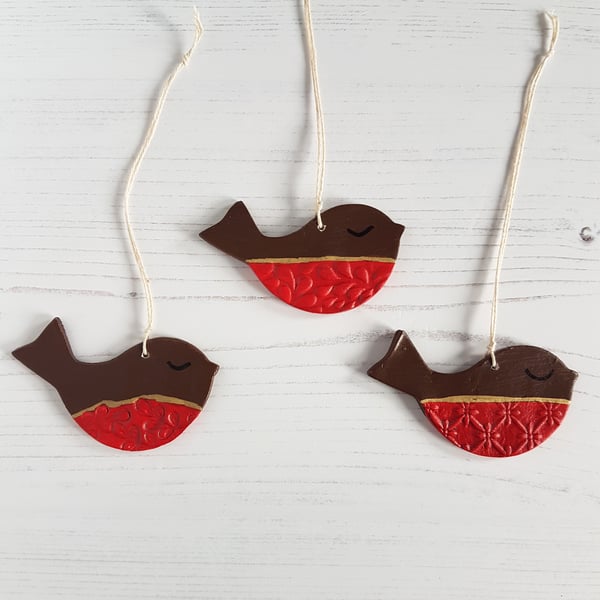 Christmas Robin patterned hanging decoration, one supplied