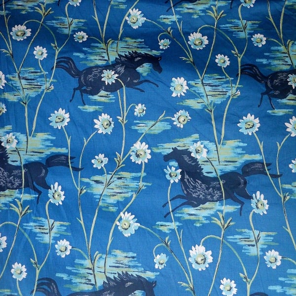  Galloping Black horses Daisies Vintage style Chinz Polished  Fabric FQ  half M