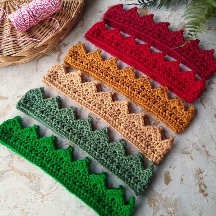 Crochet Christmas Cracker Hats Party Crowns Set of 6 Special Edition