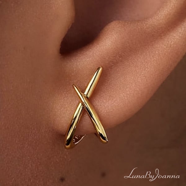 Gold Crossed Stud Earring – Minimalist X Kiss Design