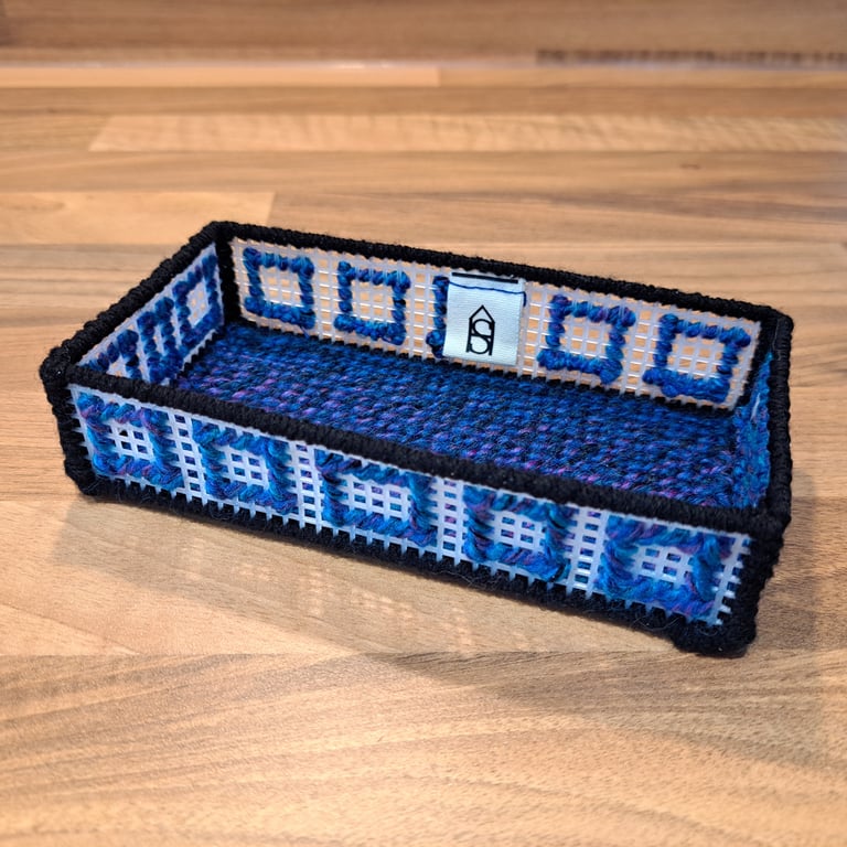 Desk tray for small items - blue and purple with square details