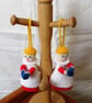 Two hand-knitted choirboys for the Christmas tree or free-standing - Image 2