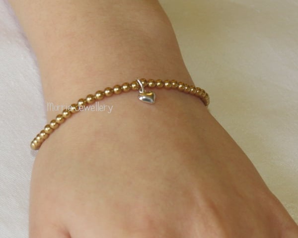 Pearl bracelet with Heart Charm
