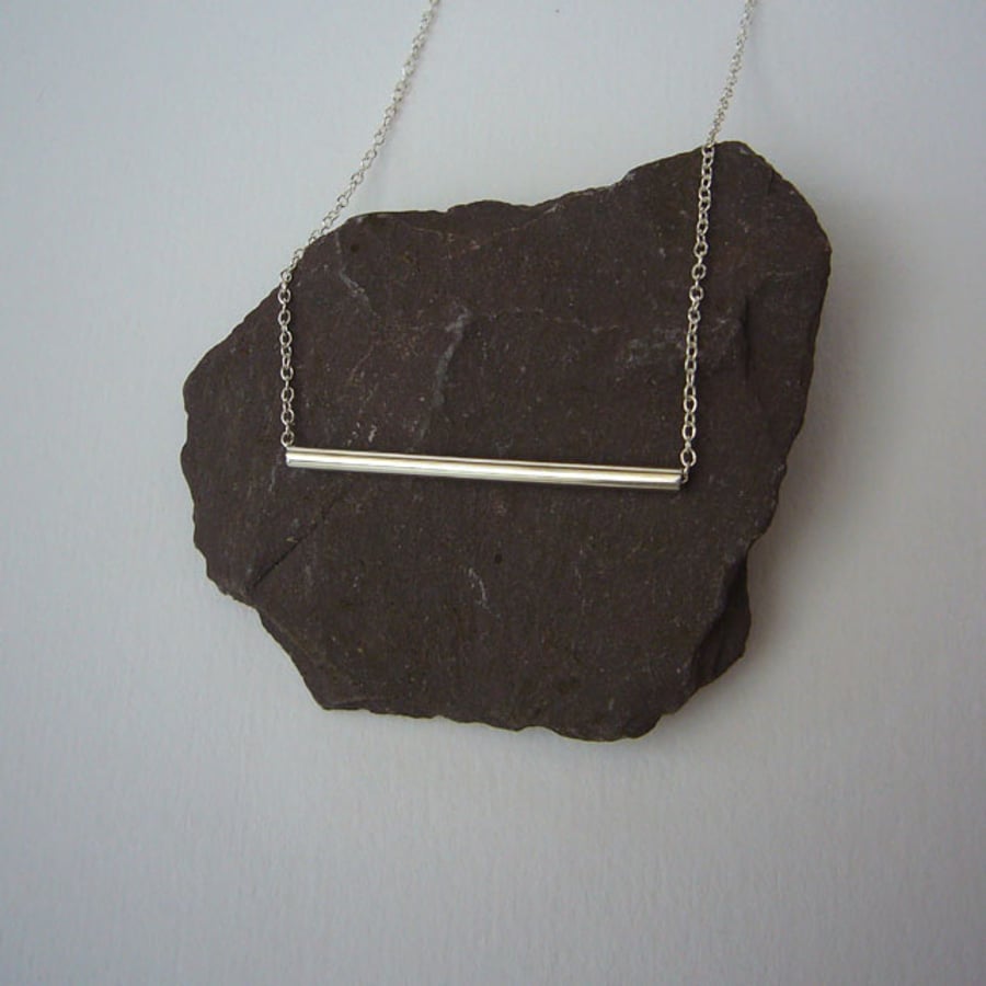 Single silver tube necklace