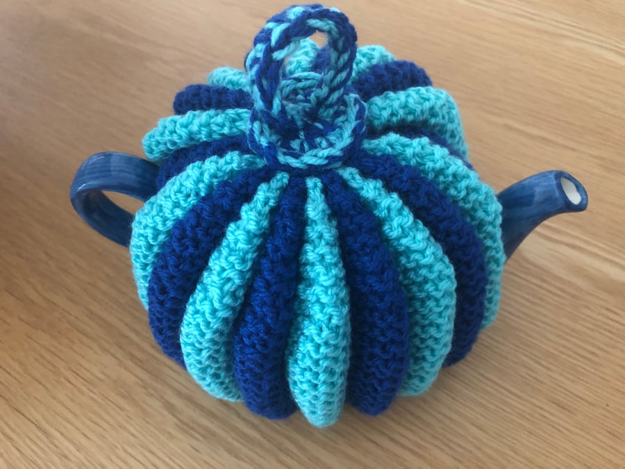 Retro Tea Cosy, Cozy In Navy and Blue Four To Six Cup (R864)