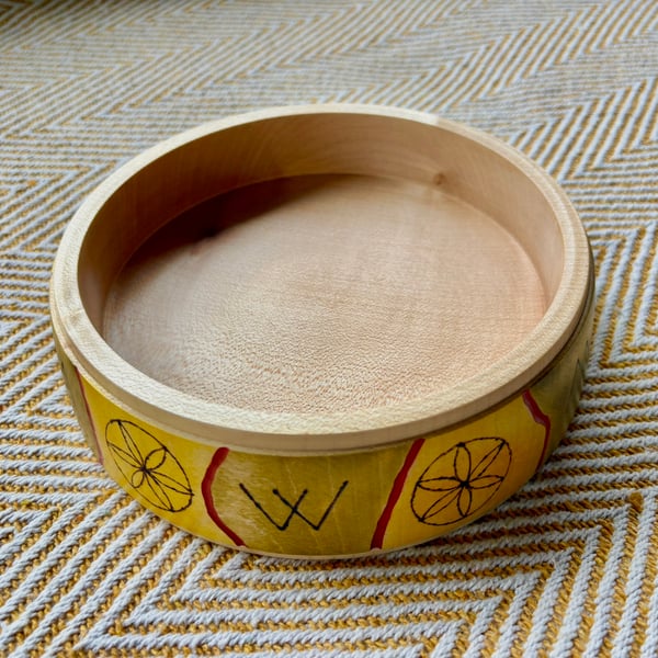 Bowl with witch marks