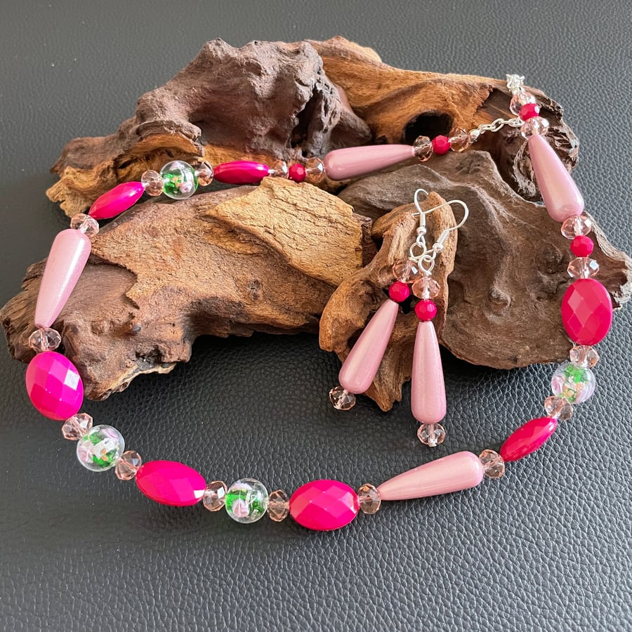 Handmade Multi-Toned Pink Beaded Necklace & Earrings Set - One of a kind