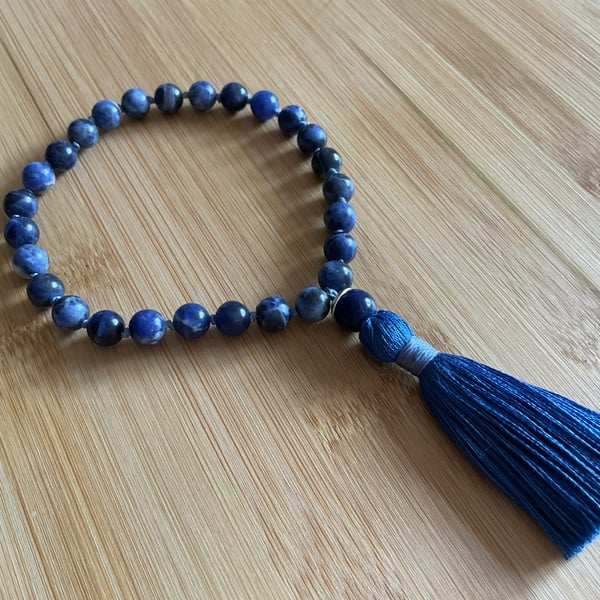 Pocket Mala hand knotted 27 bead mantra anxiety worry relief (Sodalite)