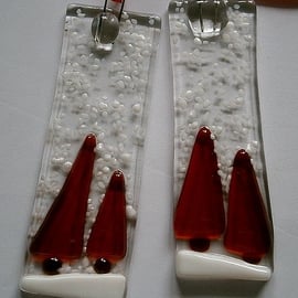 Fused glass Snowy Christmas 2 tree decoration - red