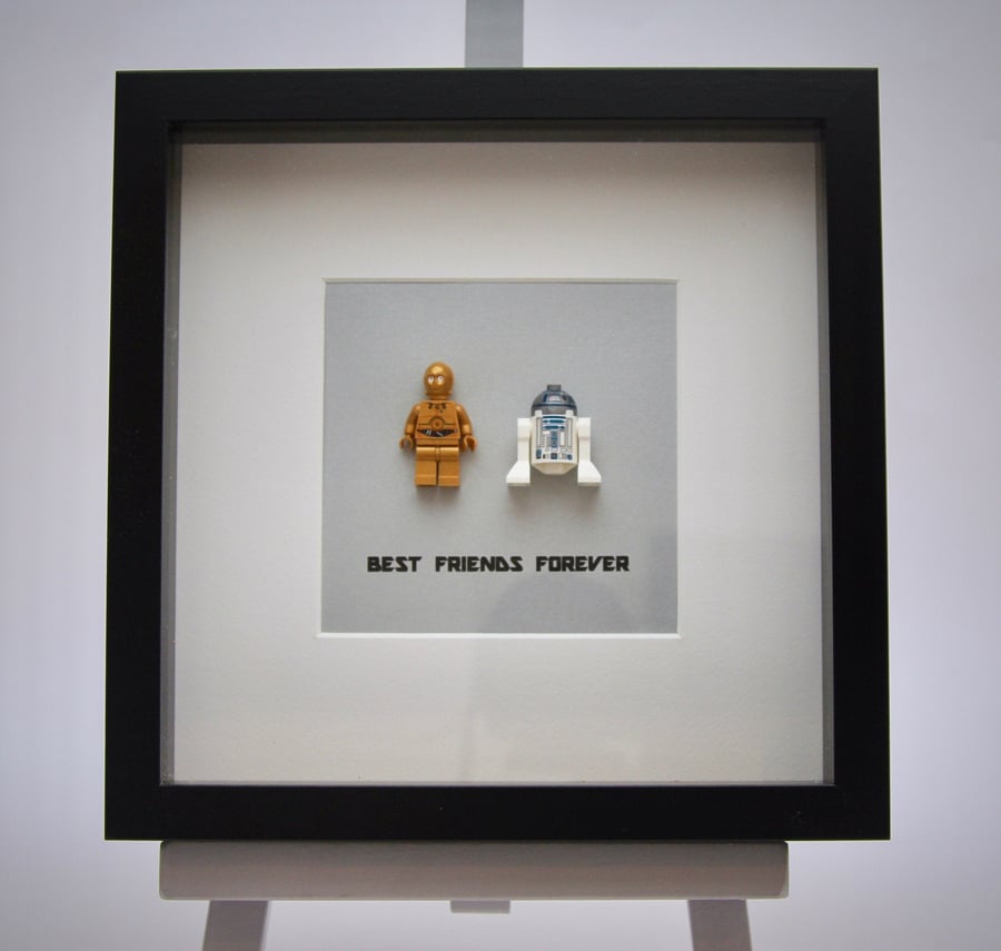 R2D2 and C-3PO mini Figure frame